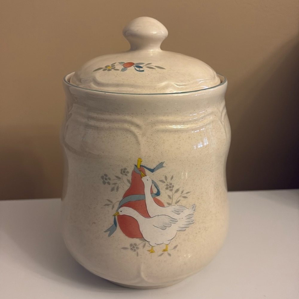 International china  Marmalade canister
